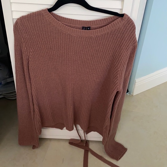 Sweater - Picture 1 of 2
